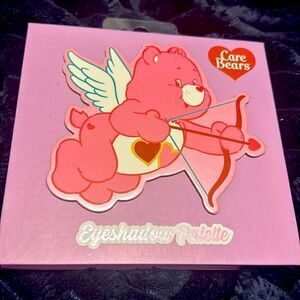 NWT Taste Beauty Care Bears Eyesha Palette